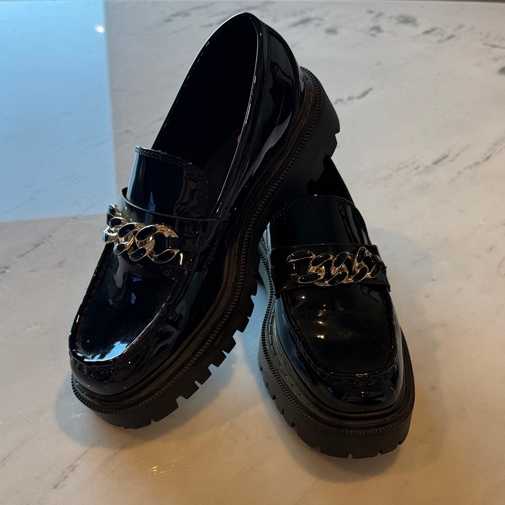 Aldo Glossy Black Loafers with Chain Accent - Picture 5 of 5